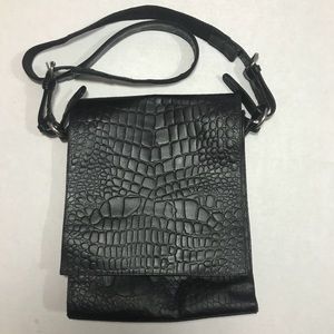 Wilsons Leather Black Textured Shoulder Bag